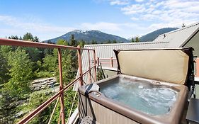 Alpenglow Lodge Two Bedroom Apartment With Private Hot Tub By Mva